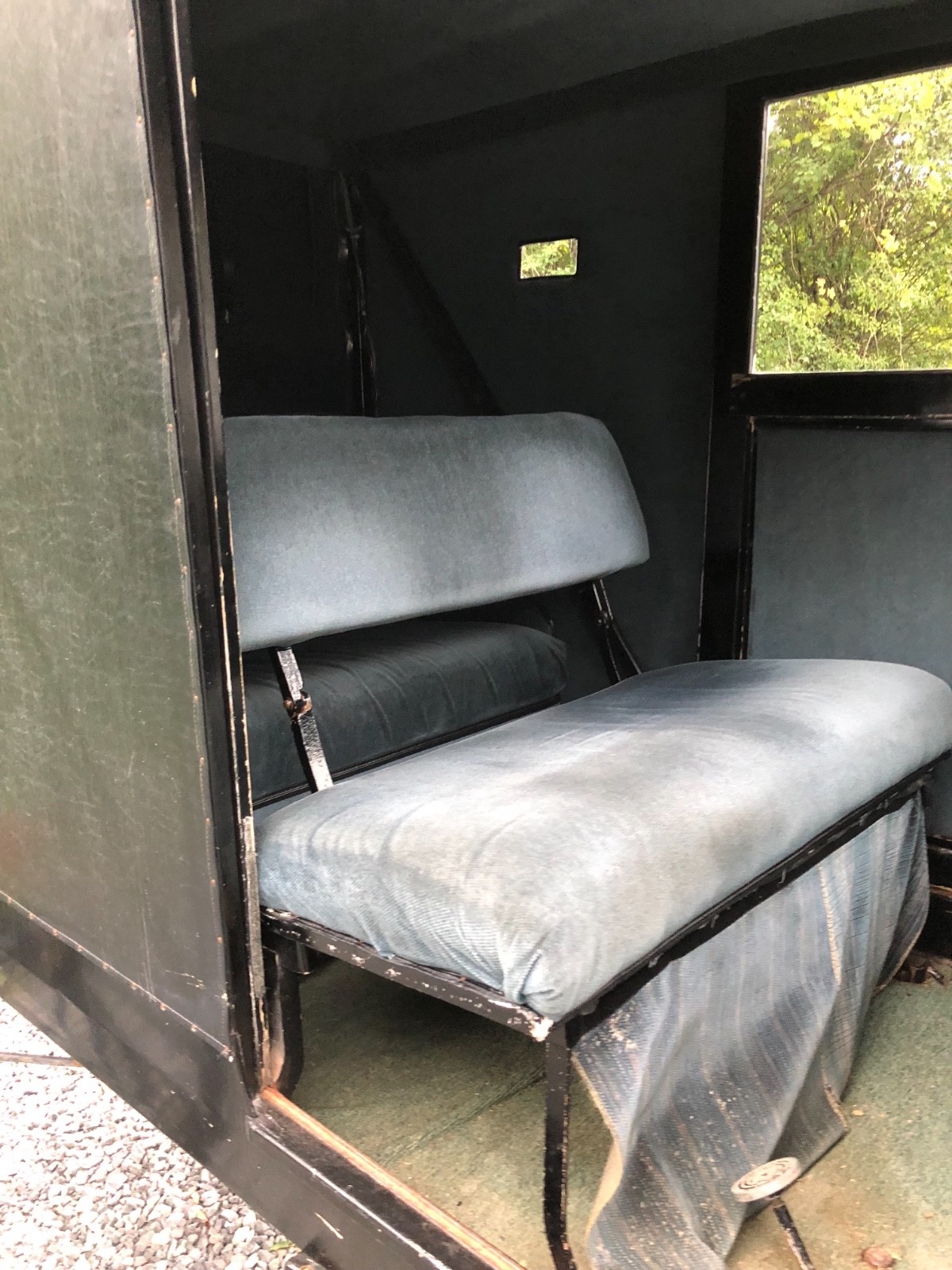 Authentic Horse drawn Mennonite Amish 2 seater buggy carriage