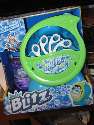 BLITZ BLOWOUT BUBBLE NIB-MAKES THOUSANDS OF BUBBLES