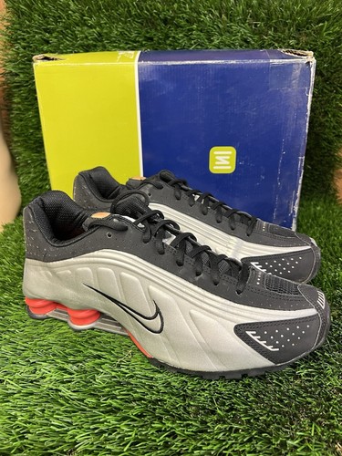 靴 Nike Shox R4 Nike Shox R4 Anthracite Total Orange 2020 Running Shoes