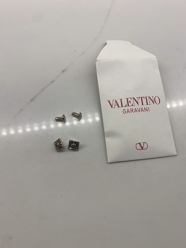 【VALENTINO】ゴールド Rockstud ヘアピン 関税送料込 Two Valentino Rockstud Replacement Studs Gold | eBay
