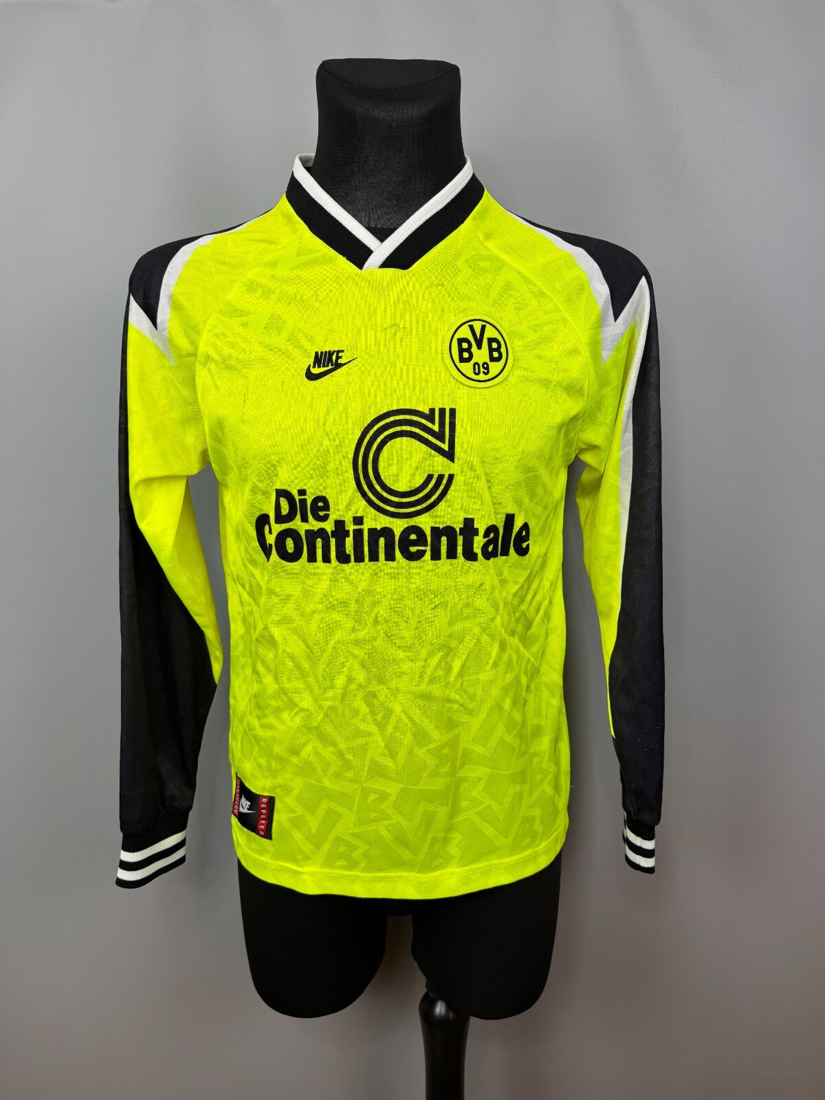 BORUSSIA DORTMUND 1995 1996 HOME SHIRT FOOTBALL SOCCER JERSEY NIKE