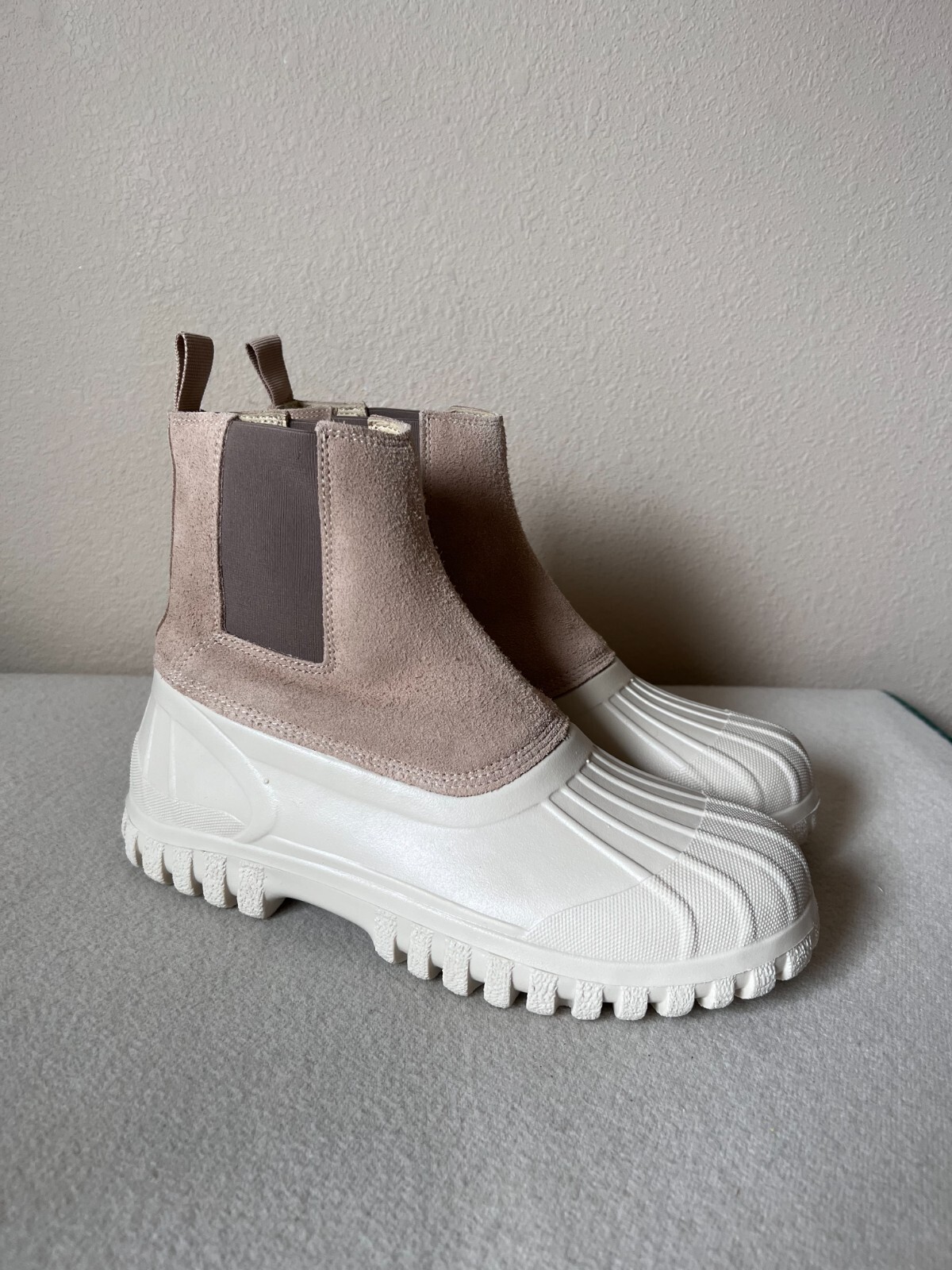 - Size 43 - Sand Suede - Brand New Men's Boots