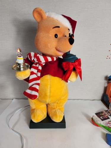 Disney Telco Musical Animated Lighted Winnie Pooh & Candle