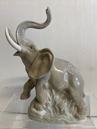 リヤドロ 像 Lladro Nao Elephant 像の置物 スペイン 雄叫び Vintage NAO By Lladro Porcelain Elephant Figurine Made in
