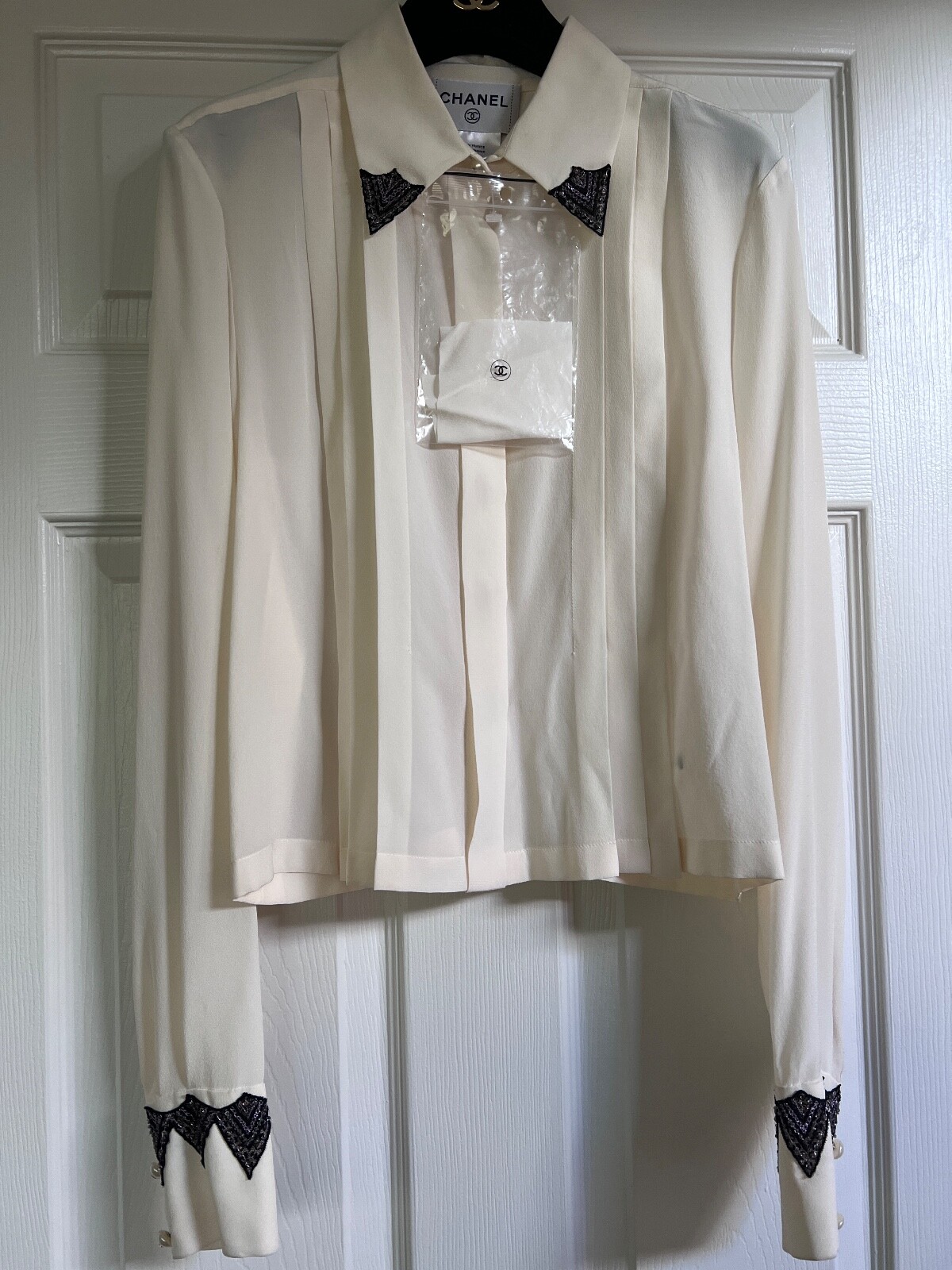 CHANEL 02P VINTAGE NEW CREME SILK BLOUSE BLACK BEADED TRIM