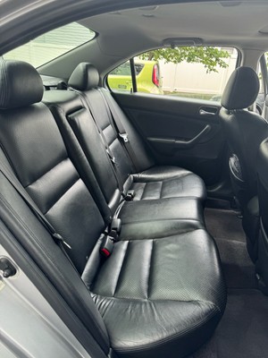 image 4 of interior
