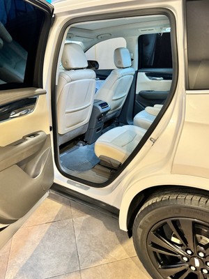 image 12 of interior