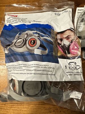 NEW 3M Half Facepiece Reusable Respirator 6100/07024 Paint Dust NEW in BAG