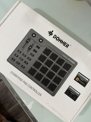 MIDI Pad Beat Maker Machine Professional, Drum Machine with 16 Beat Pads, 2 Assi