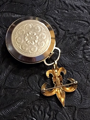 Vintage Endura Gold/Silver Tone Swiss Made Wind-up Pendant Watch/Brooch Works!
