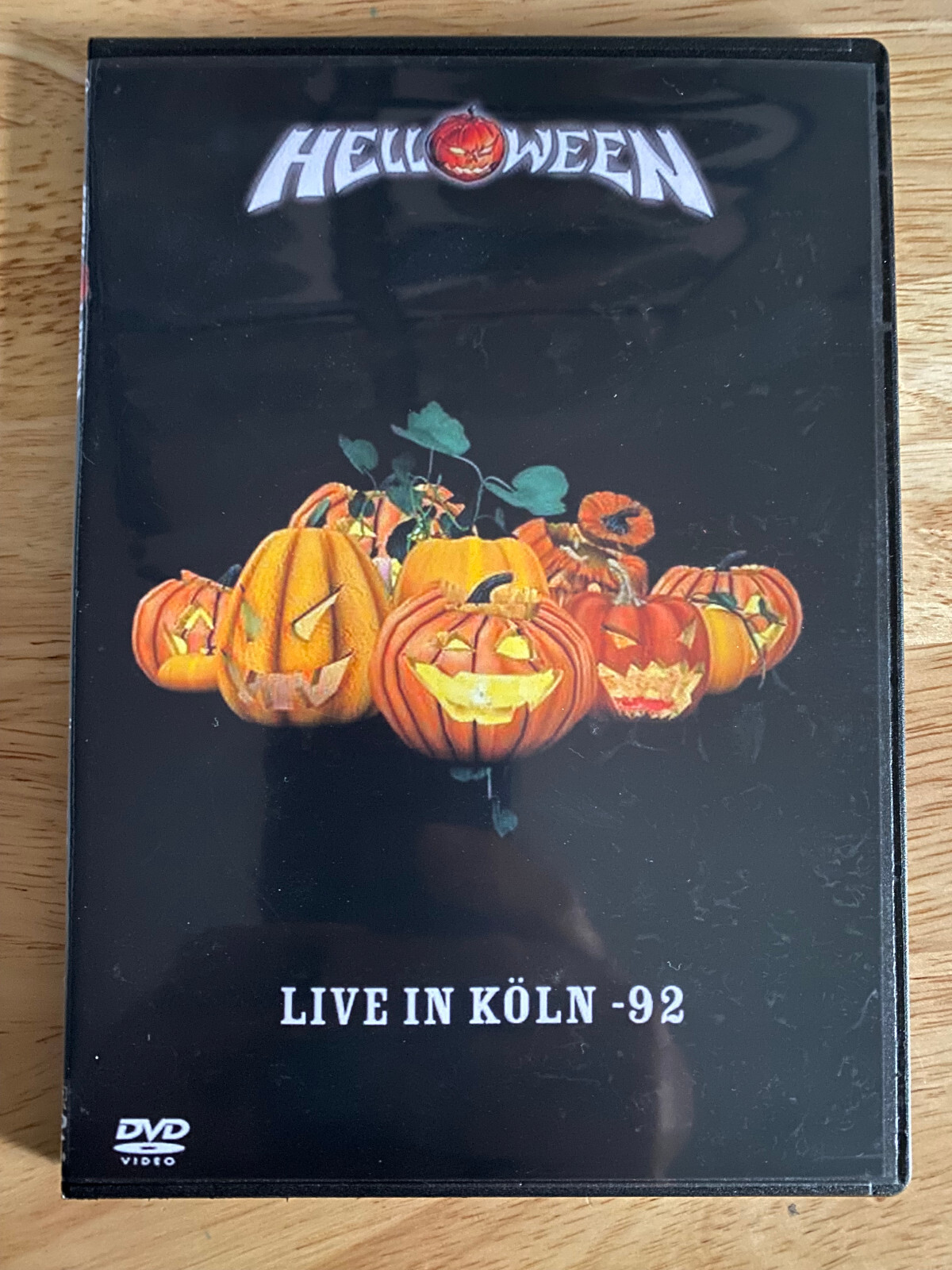 ミュージック HELLOWEEN live in Minneapolis 1987 VHS HELLOWEEN live in Minneapolis 1987 VHS