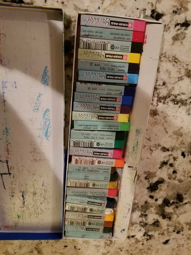 Cray-Pas Specialist Artist Quality Oil Pastels 25 Sticks Mostly Unused