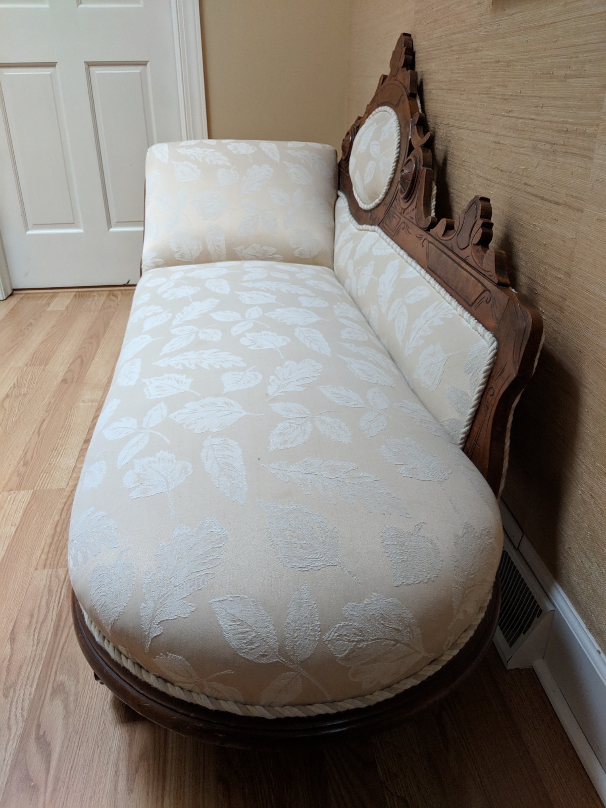 Antique Victorian Fainting Couch