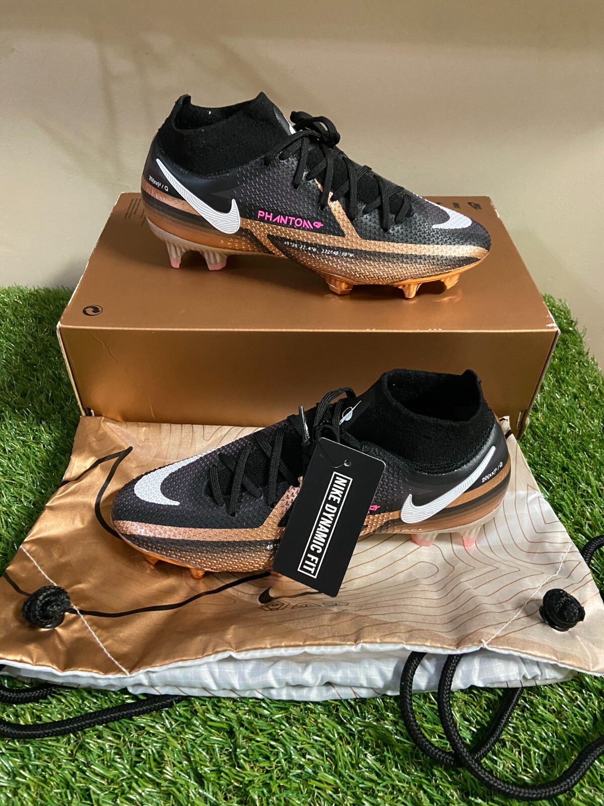 Nike Phantom GT2 Elite Dynamic Fit FG Soccer Cleats DR5955