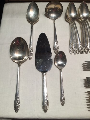 73pc Vintage Oneida Community Evening Star Silverplate Flatware!!!