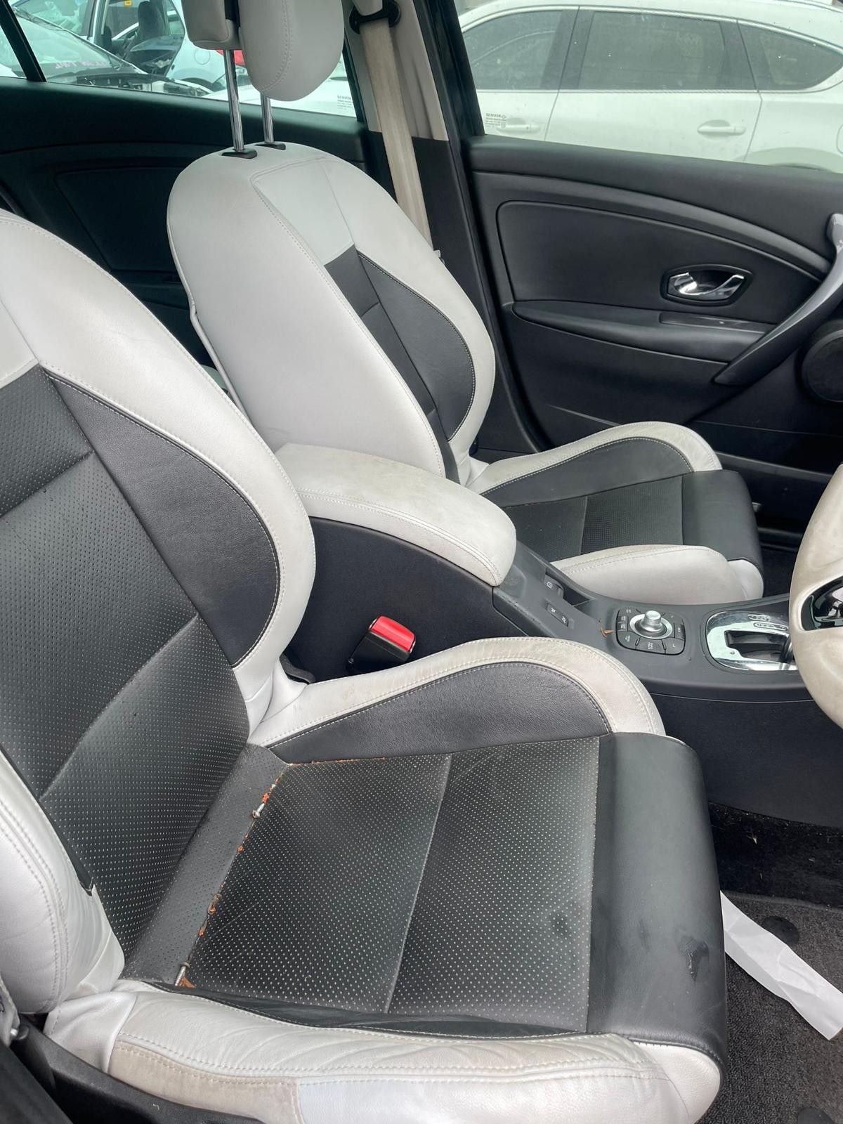 RENAULT MEGANE K95 05/2013-05/2016 REAR GARNISH LEFT TAILGATE LAMP WAGON - thumbnail 2