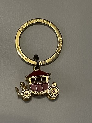 London Harrods Knightsbridge Carriage Key Chain