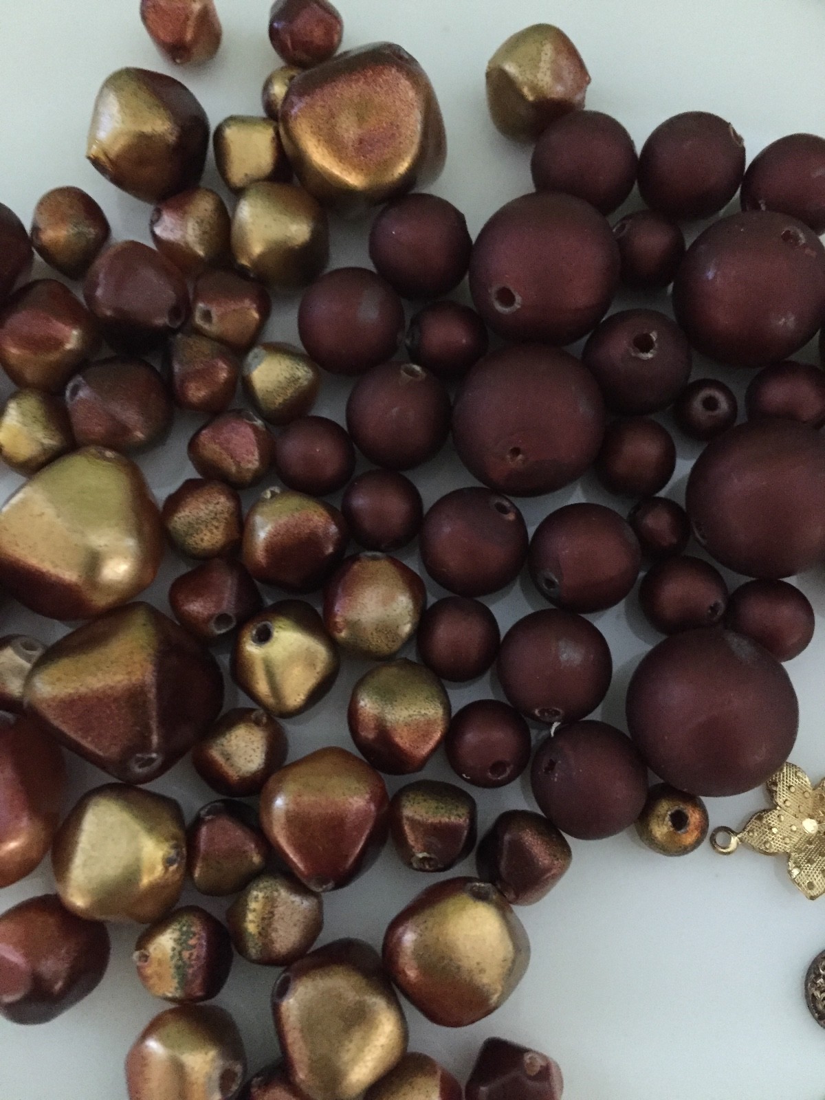 vintage loose beads brownish burgundy gold,Hong Kong plastic, metal flowers, lvs