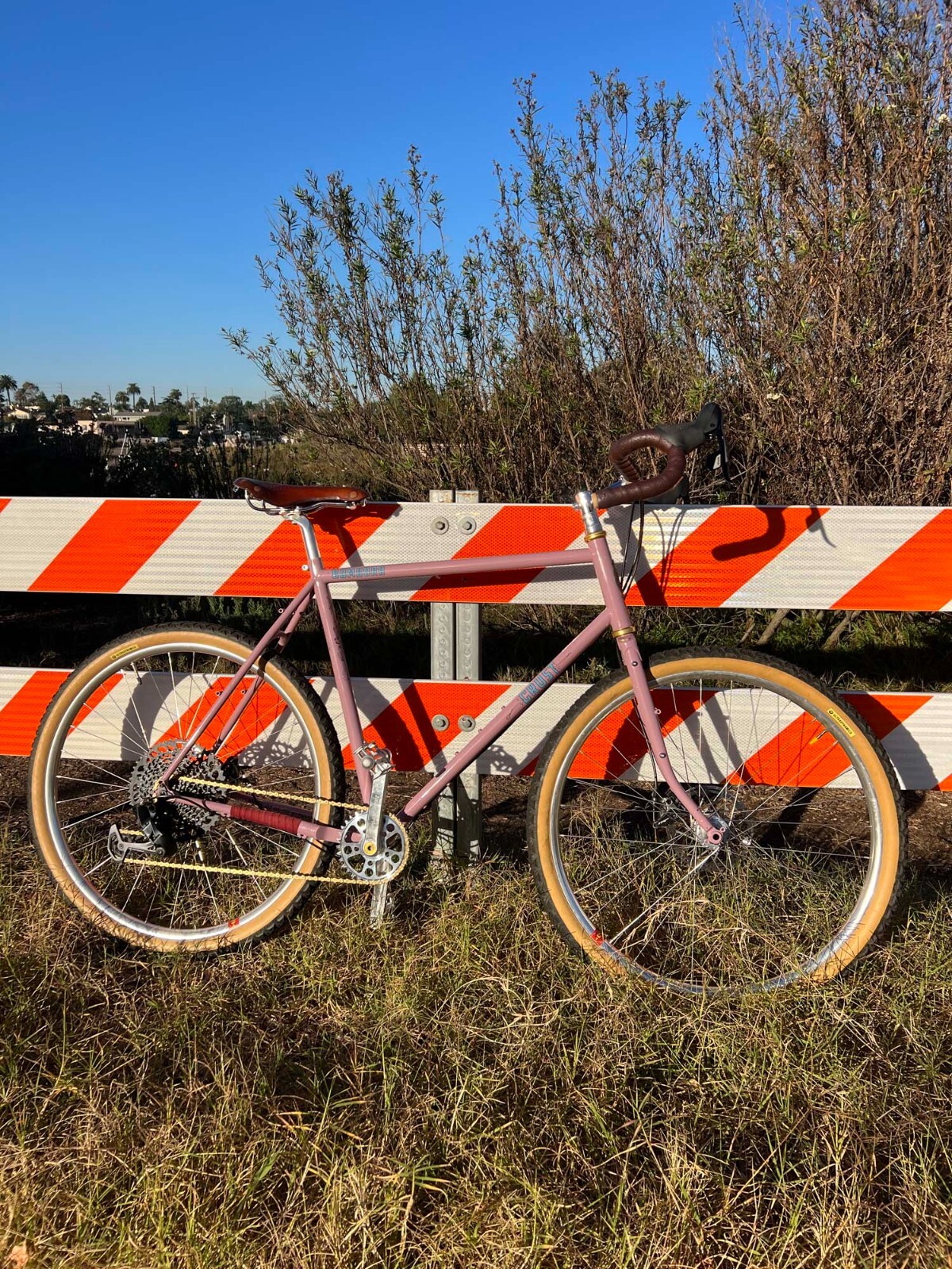 CRUST BOMBORA GRAVEL/ TOURING BICYCLE 58CM - Amazing CRUST BOMBORA GRAVEL/ TOURING BICYCLE 58CM - Amazing