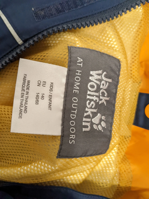 Jack Wolfskin Hooded Youth Ski/Snowboard Jacket Size Youth Medium Blue Used