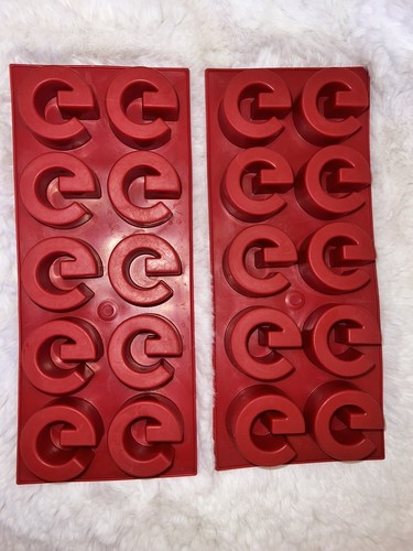 Authentic Gucci Ice Cube Trays Mold Set AUTHENTIC RED GG Logo | eBay