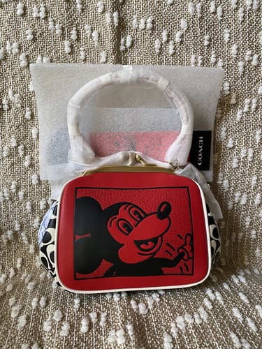 イッチx Childrenof thediscordanceSLING BAG IMG-5476_2048x.webp?v=1753696213