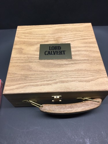 Vintage Lord Calvert Whiskey Poker Chip Card Set Wood Box