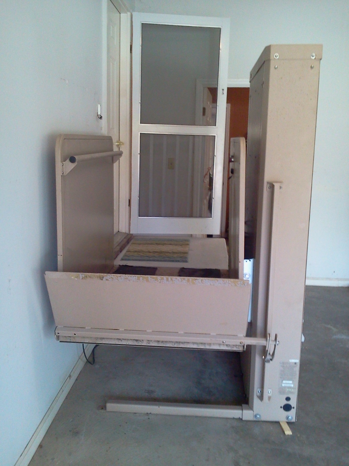 Bruno VPL Vertical Platform/Porch Lift 3153b wheelchair scooter elevator