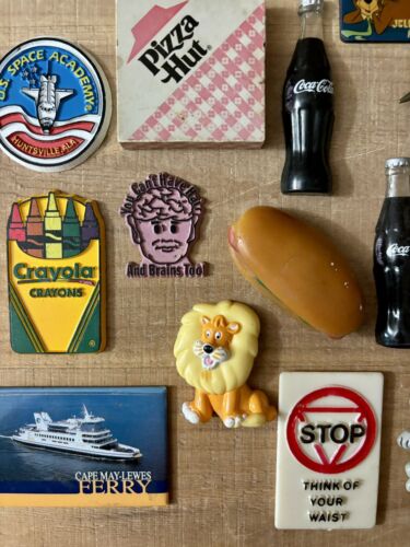 ::Vintage Magnets Pizza Hut Coca Cola Travel Teddy Bears Hot Dog Panda Bears 32-Pc