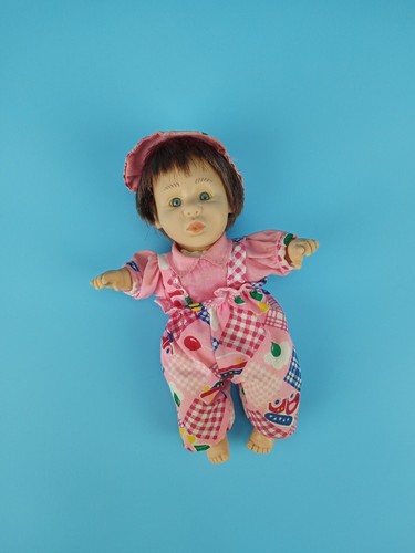 Gi-Go Toys Baby Expressions Vintage 8" Girl Doll Pals Bean Bag Brunette + Outfit