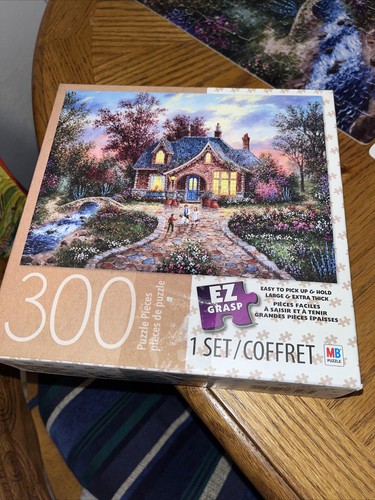 Milton Bradley Secret Cottage 300 Pieces EZ Grasp Jigsaw
