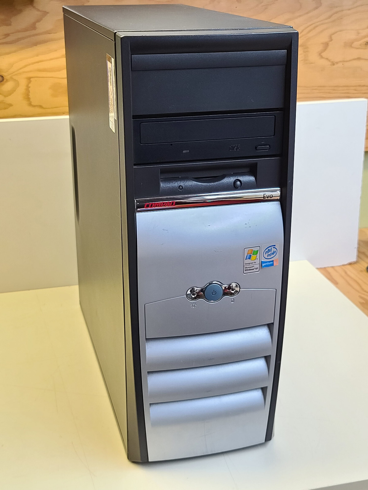 Windowsデスクトップ COMPAQ Evo Desktop D300 Win2000 Pro ASCII.jp：コンパック、『Evo Desktop』に3モデルを追加