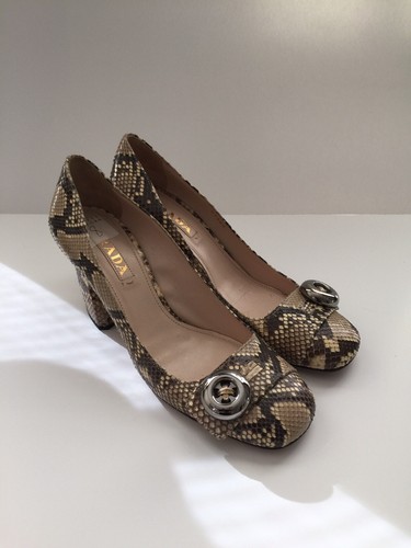 シューズ・サンダルその他 Prada White/dark brown ballerinas with animal print White/dark Brown Printed Leather Ballerinas | PRADA