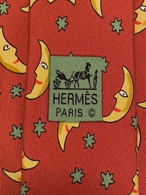 HERMES TIE 7462 HA Red   Moon & Star  100% Silk Tie new in box without tags