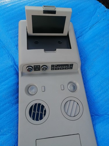 ワイバーン　ドアモニター 2008-2015 Nissan Armada Infiniti QX56 Overhead Console TV