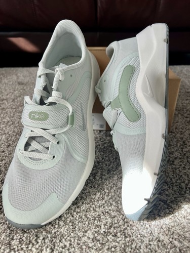 ★【新品未使用】NIKE breakin' USA代表ロンT (US XL) Running shoes Nike In-Season TR 13 - Running Cleats
