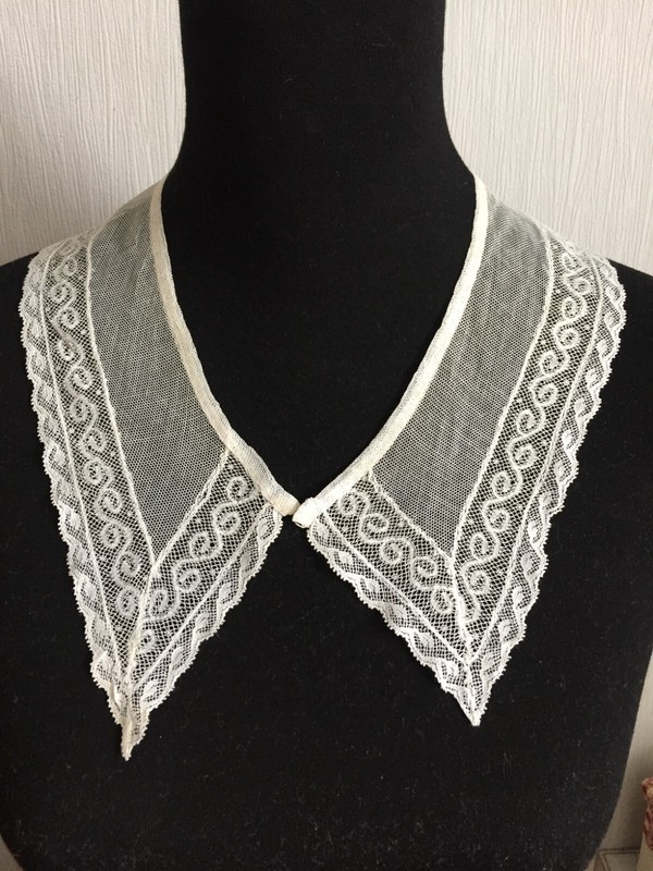 Ancien Col Parement En Tulle Et Dentelle (RÃ©F : F94)