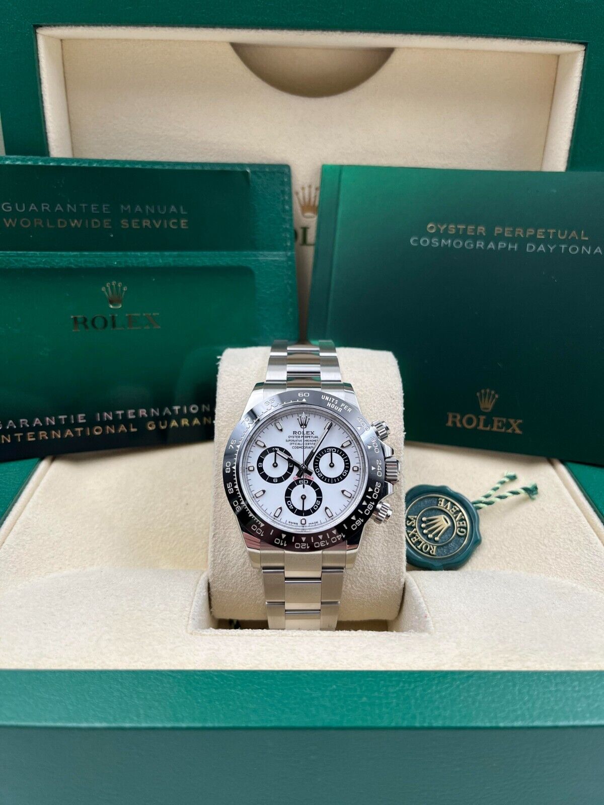 Rolex Cosmograph Daytona White Ceramic 116500LN Box & Papers Rolex Cosmograph Daytona White Ceramic 116500LN Box & Papers