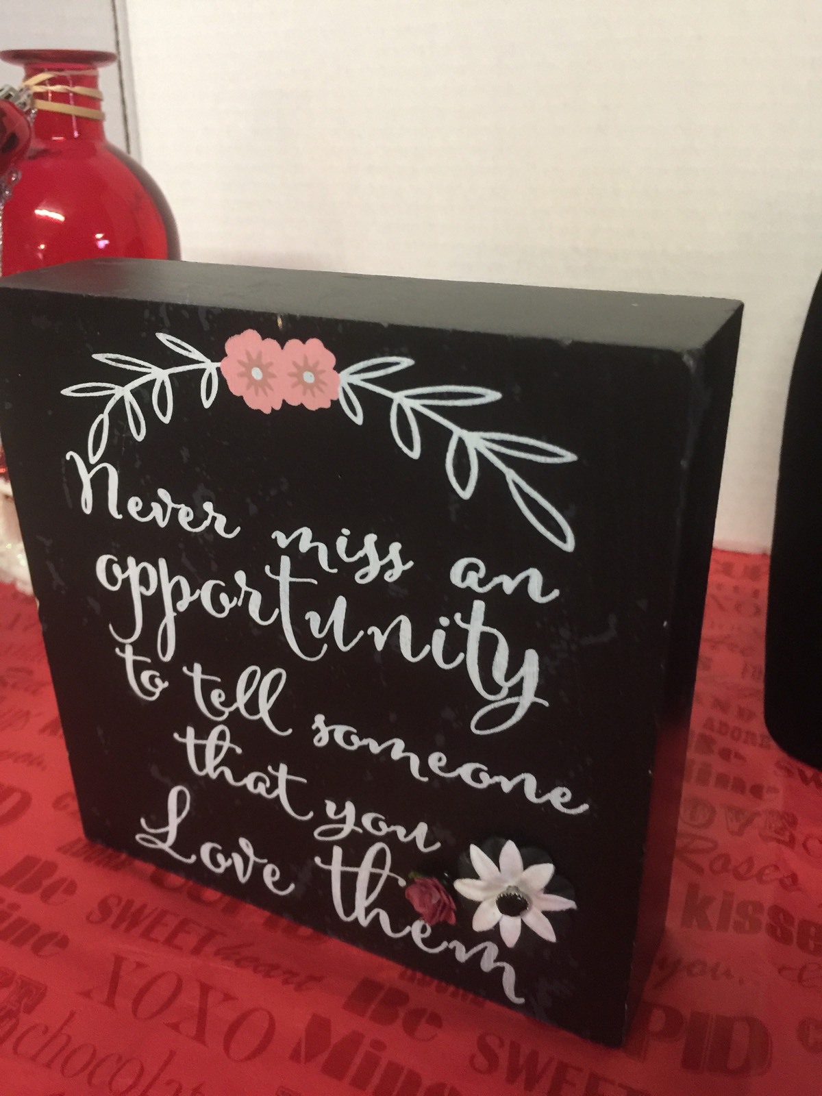 Home Accents Heart Love Wall Plaque Gift Set With Necklace Set 2 Piece Valentine