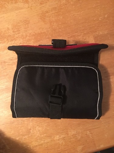 Nintendo DS Carrying Case..Very Good Shape..Works Great..Red and Black