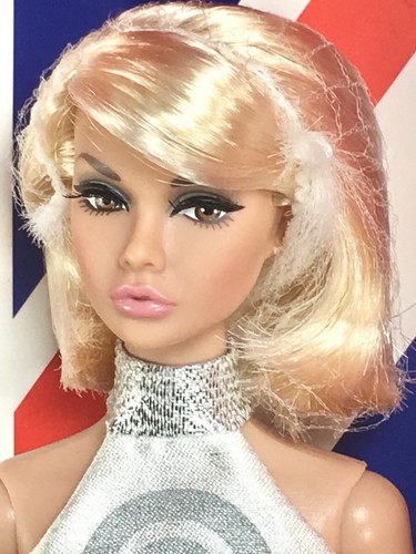 Sign of the Times Poppy Parker 2 Doll Gift Set NRFB Swinging London Collection