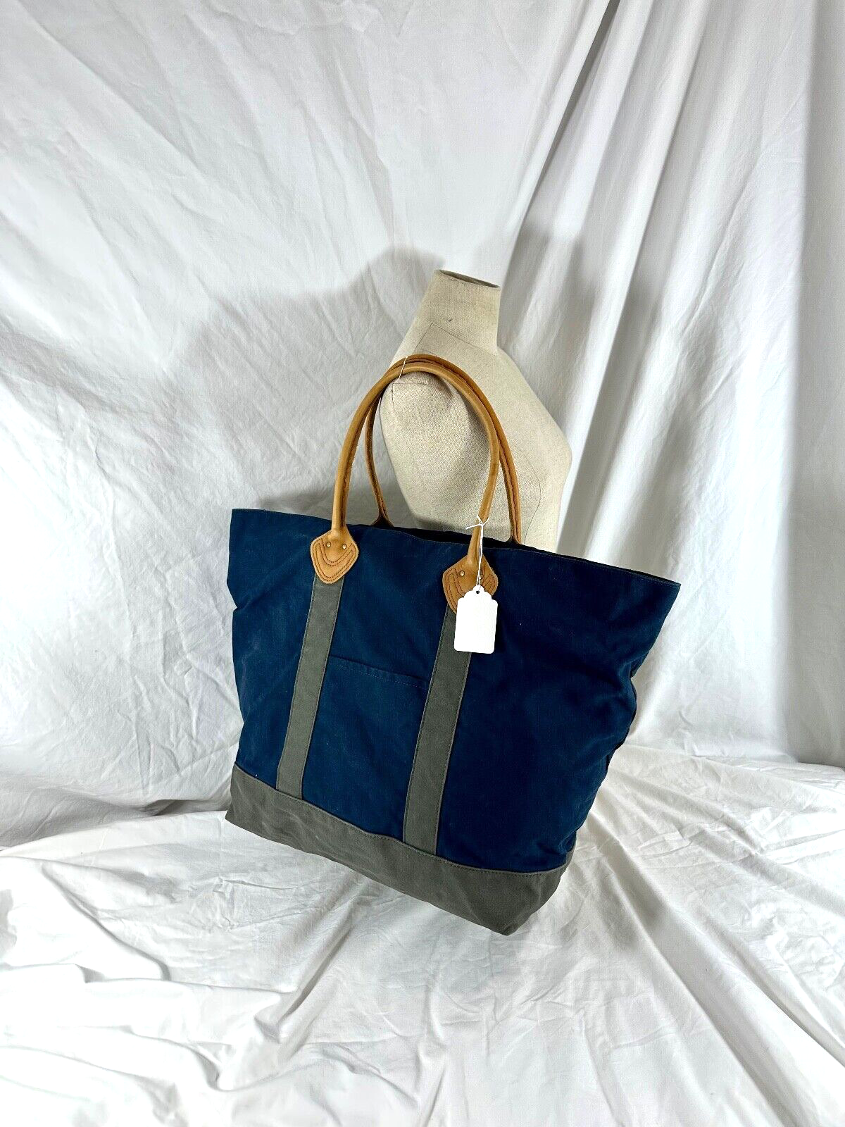LLbean トートバッグ XLarge turquoise Large Genuine LL BEAN Boat & Tote Bag Full Grain Leather