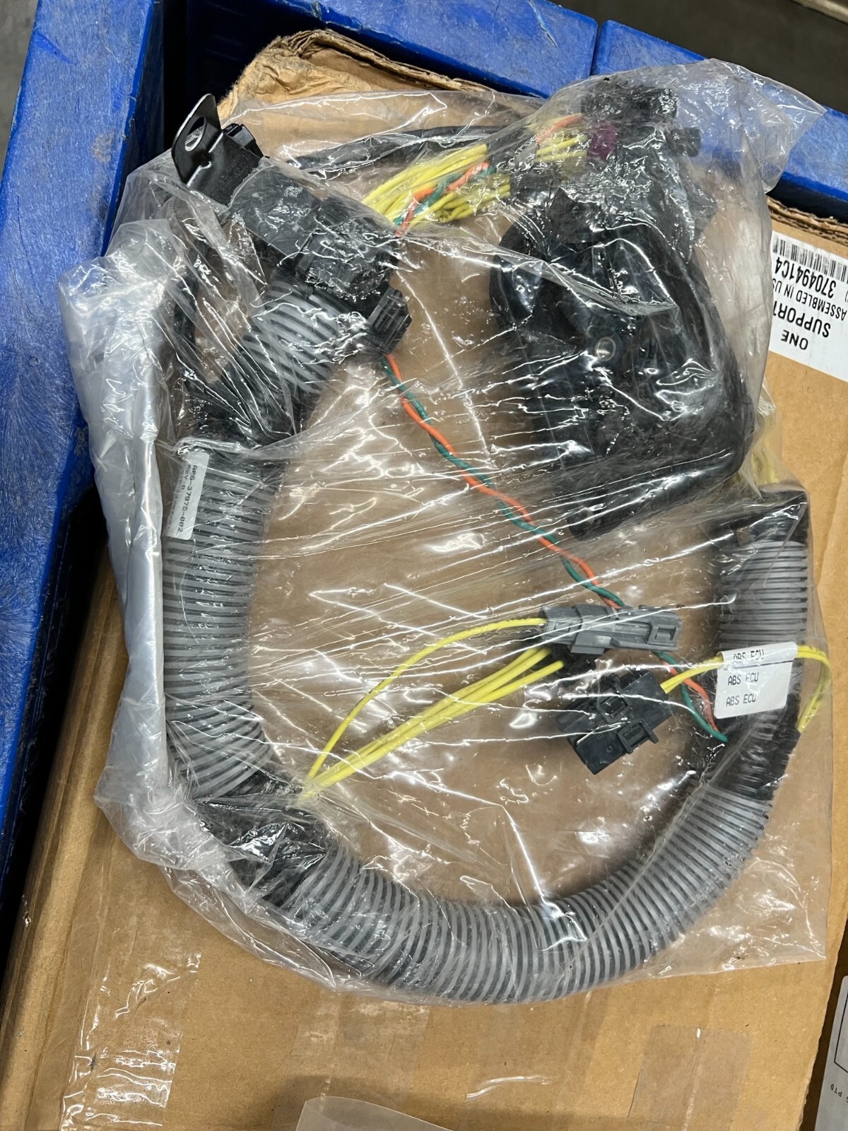GENUINE NEW OEM FREIGHTLINER A06-37975-002 ABS HARNESS | eBay