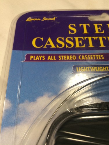 Lenoxx Sound Cassette Player Model 820 with Belt Clip Headphones NEW SEALED