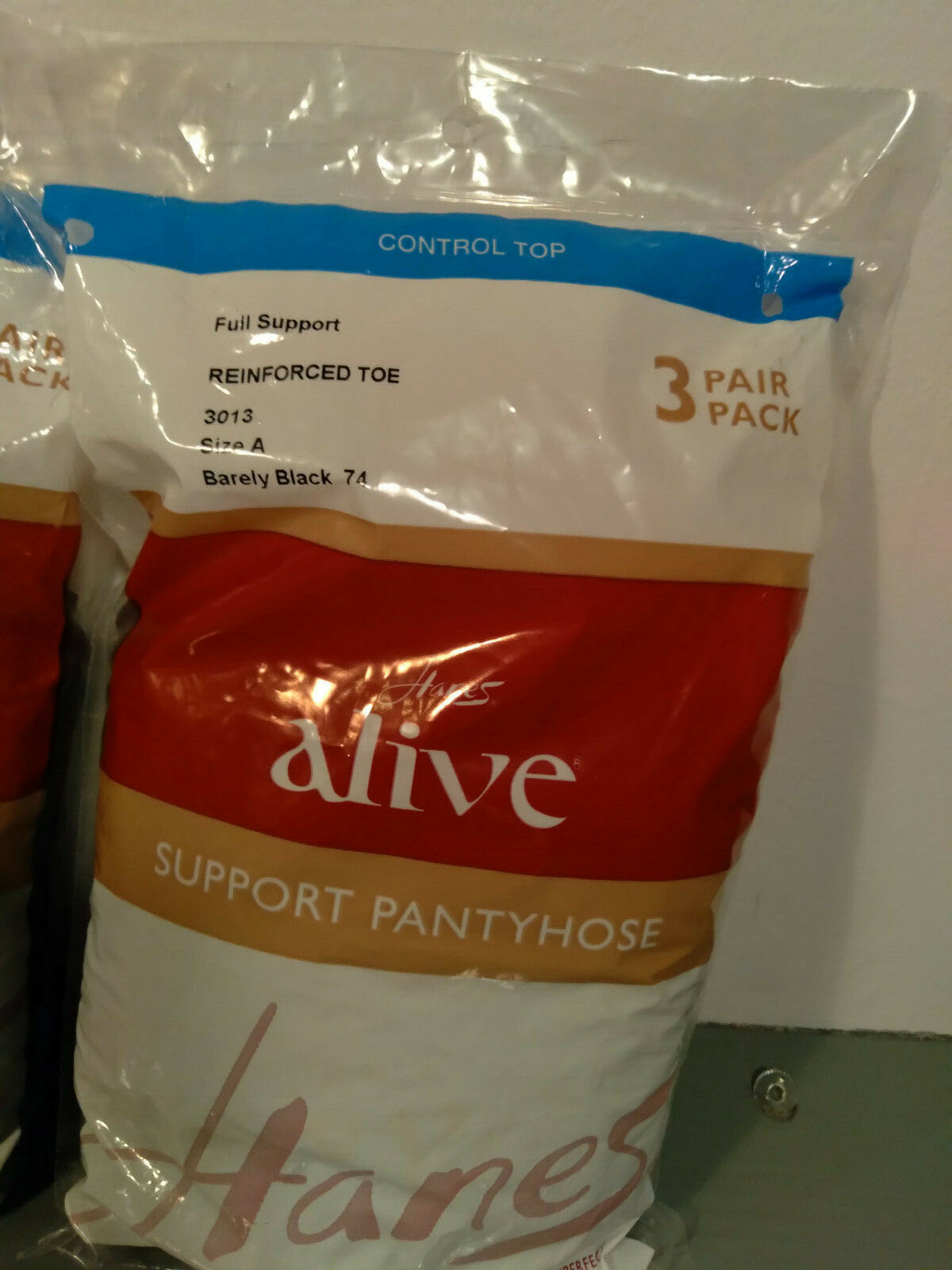 Колготки Lot of 3 Hanes Pantyhose Alive 