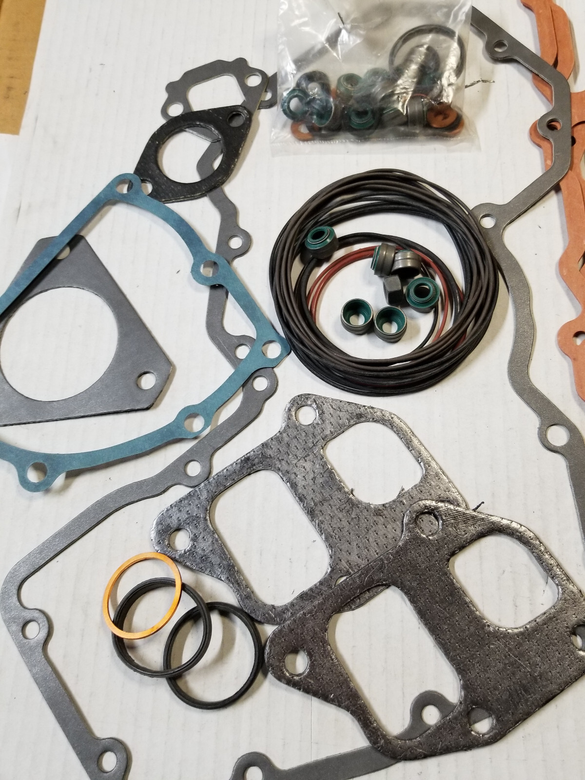 INCOMPLETE 27-879194152 MERCURY GASKET SET CUMMINS/MERCRUISER DIESEL QSD-4.2L - Picture 3 of 6