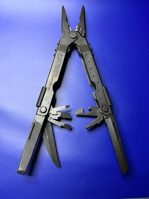 Gerber MP600 Black Oxide Multi-Tool Needle Nose Pliers Carbide Cutters