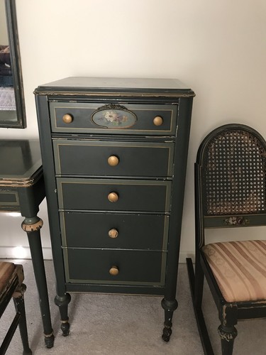 ANTIQUE SLIGH   6 Piece dresser Set