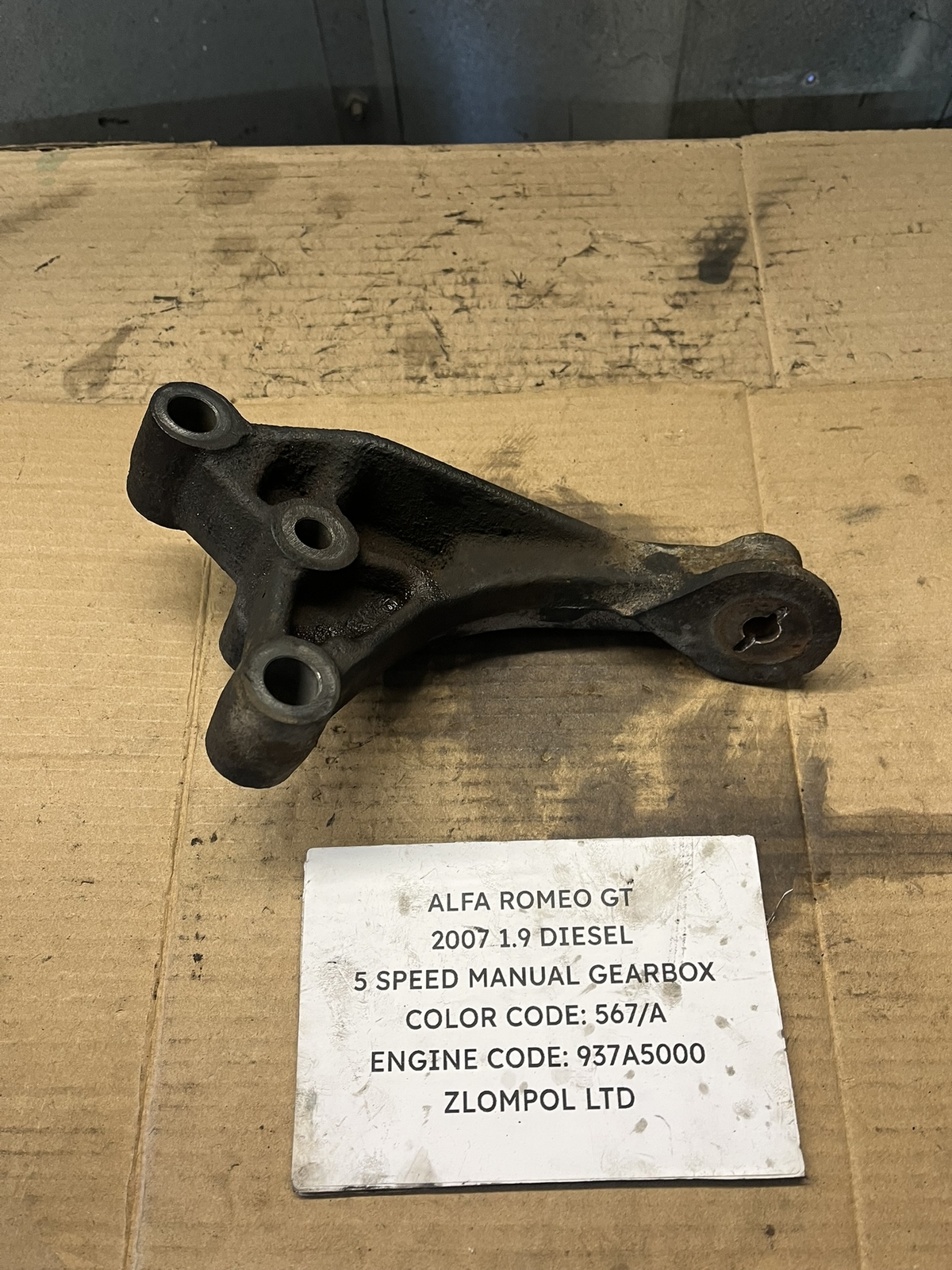 Alfa Romeo GT 2007 1.9 Diesel Engine Bracket Mount