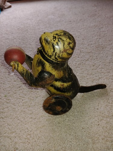 Vintage Lithograph Tin Toy Cat 